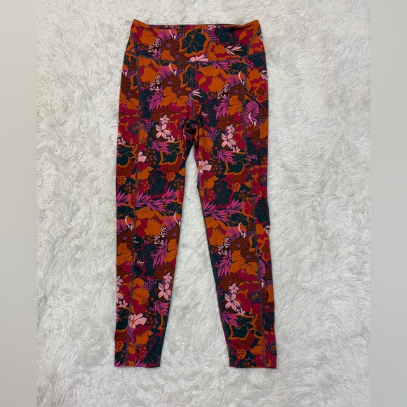 FP Free People Movement Free Love Leggings
Floral Print Burgundy Orange - Picture 2 of 4